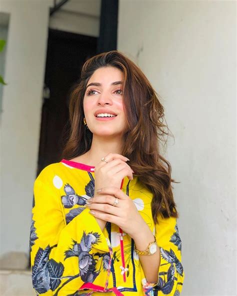 Kinza Hashmi Biography Facts And More