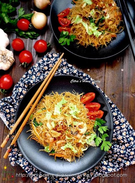 Simak resep dan cara membuatnya, yuk! Citra's Home Diary: Indonesian Fried Vermicelli / Bihun ...