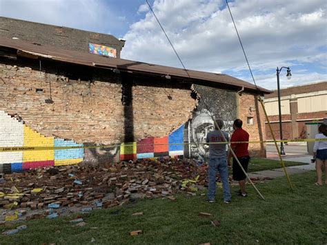 Lightning Strike Destroys George Floyd Mural in Toledo, Ohio | Magnetricity