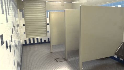 No Privacy In Public Bathrooms Newport Beach California Youtube