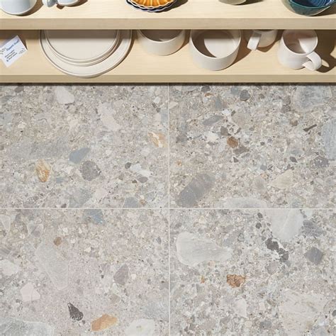 Rizo 20 Earth Matte 24x24 Porcelain Tile Shower Floor