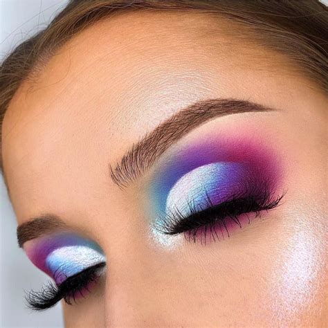 29 Colourful Makeup Looks The Easiest Way To Update Your Look Bold Eye Makeup Colorful Makeup