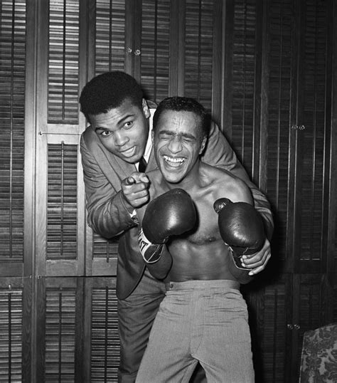 Muhammad Ali 25 Of The Best Photographs Of The Legendary Boxer Muhammad Ali Celebrity