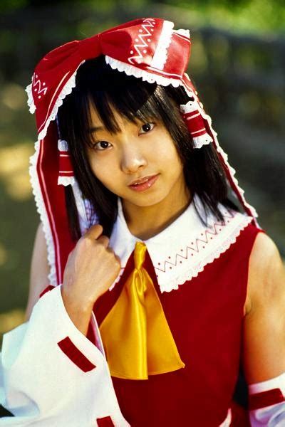 Cosplay Photos In Zip Touhou Project Reimu Hakurei Cosplay By