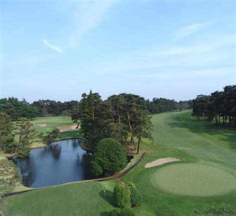 当時、霞ヶ関カンツリー倶楽部の東コースはアリソンの設計で改造中、井上は技師ジョージ・ペングレースの現場助手として改造に参加した 。 その後、西コースを設計する 藤田欽哉 の設計にも参加した 1 。 オリンピック会場 - 霞ヶ関カンツリー倶楽部 - COC website