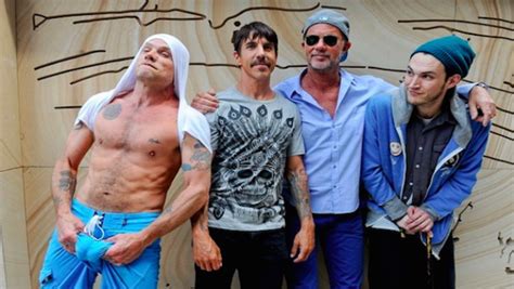 Anthony Kiedis Is Naked Again In New Red Hot Chili Peppers Clip