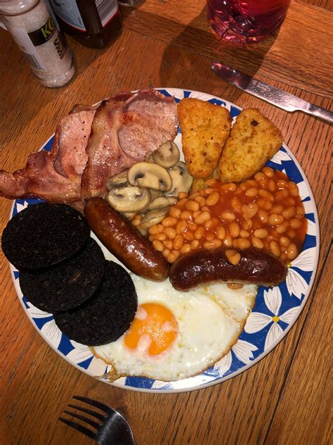 My proper English breakfast. [Homemade] : food