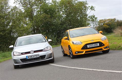 Used Hot Hatches Tested Ford Focus St 3 Vs Volkswagen Golf Gti Parkers