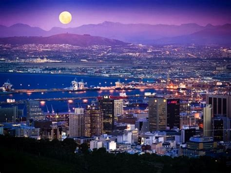 Cape Town South Africa South Africa Cape Town Full Moon Cape Town Is The 2nd Largest And Most