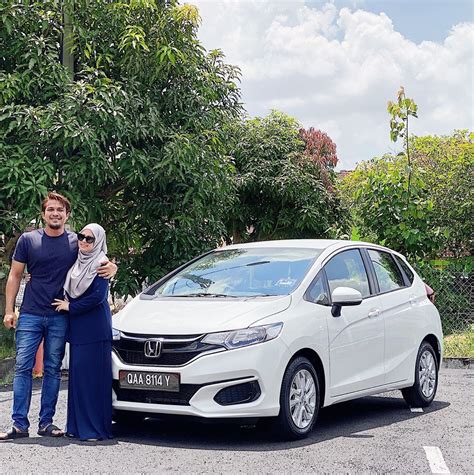 Saharul turut menasihatkan kaum lelaki agar memperbaiki hubungan suami isteri. Saharul Ridzwan hargai isteri, hadiahkan kereta Honda ...