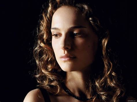 Natalie Portman Close Up Hd Wallpapers Wallpaper Cave