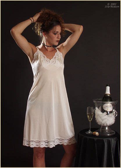 very nice classic white slip with lots of lace fond de robe robe slip