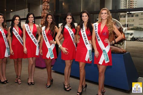 Misses Na Passarela Miss Brasil Universo 2010 As Misses Passeiam Em