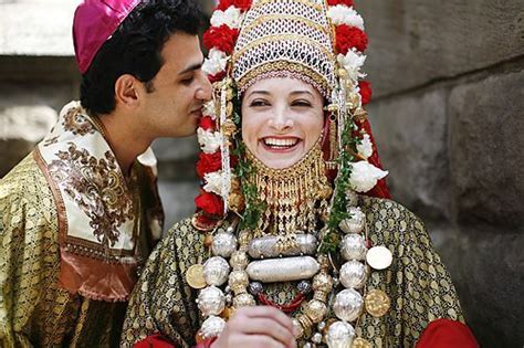 14 Amazing Bridal Looks From Around The World The Tempest Jewish