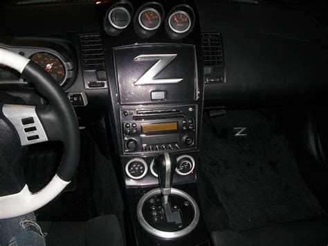 2004 nissan 350z interior
