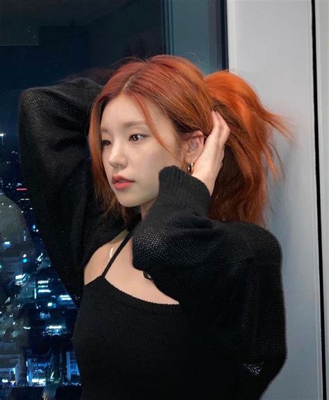 Yeji Icon Itzy Lq Instagram Update Aesthetic Girlfriend Material Itzy Orange Hair Girl