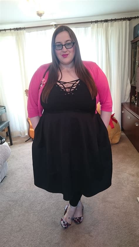Girls of all ages are welcomed to play at dressupwho. Fat Work Wear Style Round Up: 7 - Does My Blog Make Me ...