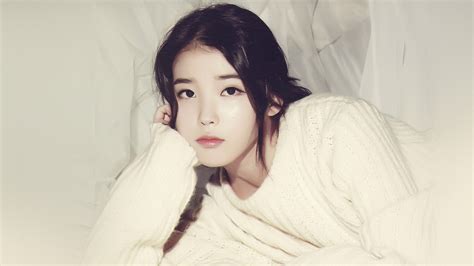 Desktop Wallpaper Lee Ji Eun Iu A South Korean Pop Singer Hd Image