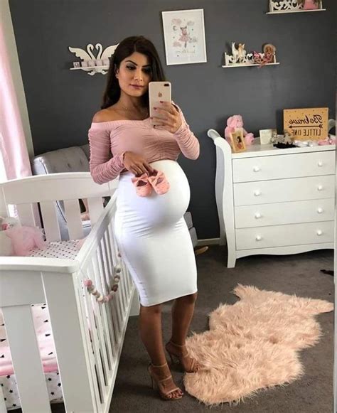 Follow Goldenxlove FOLLOW Goldenxlove Stylish Maternity Outfits Pregnancy Outfits