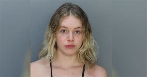 OnlyFans Model Courtney Clenney Pleads Not Guilty To Killing Babefriend