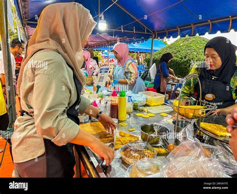Mueang Phuket Island Thailand Muslimische Frauen Die Thailändisches Street Food Beim