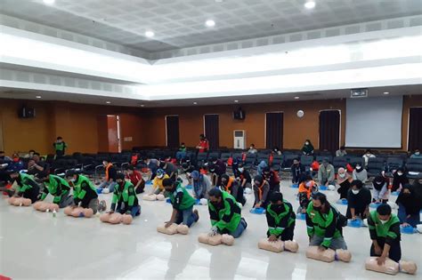 Rumah Sakit Unhas Gelar Pelatihan Bantuan Hidup Dasar untuk Masyarakat