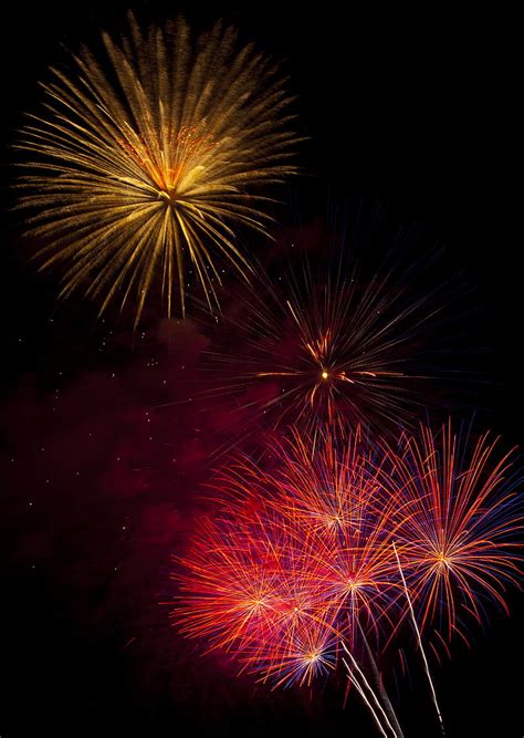Fireworks Holiday Sparks Night Hd Phone Wallpaper Peakpx
