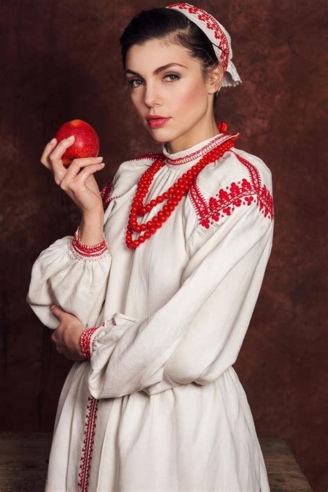polishcostumes actress karolina gorczyca in regional costume from biłgoraj poland [source