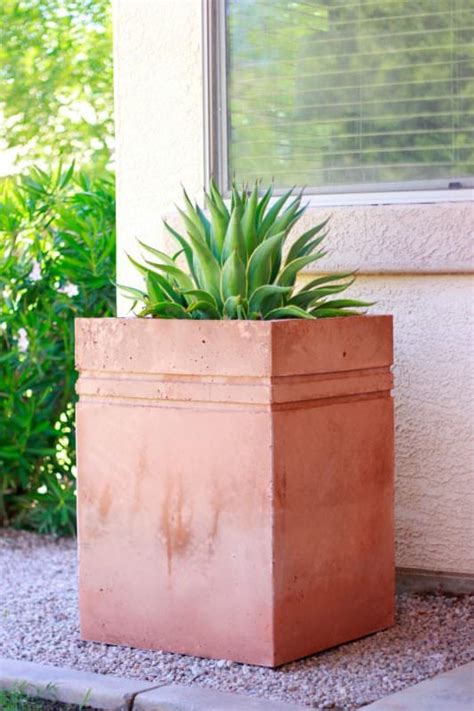 17 Awesome DIY Concrete Garden Projects | The Garden Glove