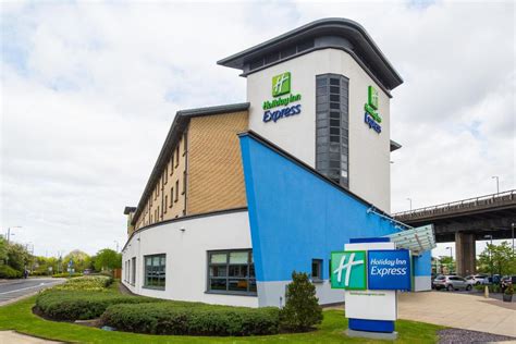 Holiday Inn Express Glasgow Airport Hotel Deals Photos And Reviews