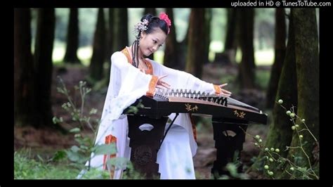 問我 作詞：黃霑 作曲：黎小田 #問我歡呼聲有幾多 問我悲哭聲有幾多 我如何能夠一一去數清楚 問我點解會高興 究竟點解會苦楚 我笑住回答 講一聲 我係我 *無論我有百般對 或者千般錯 全心去承受結果 面對世界一切 那怕會如何 全心保存真的我 repeat # * 問我得失有幾多 其實得失不必清楚 我但求能夠 《我問佛》冷漠 - YouTube