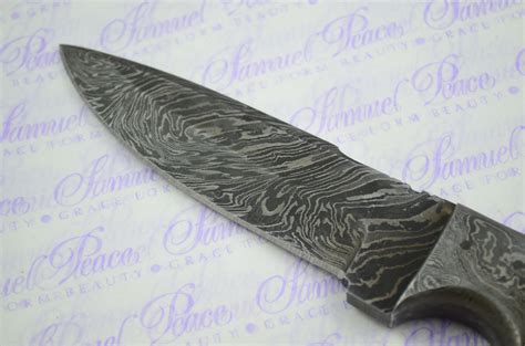 Full Scale Tang Damascus Steel Bowie Rosewood Scales 5″ Blade The