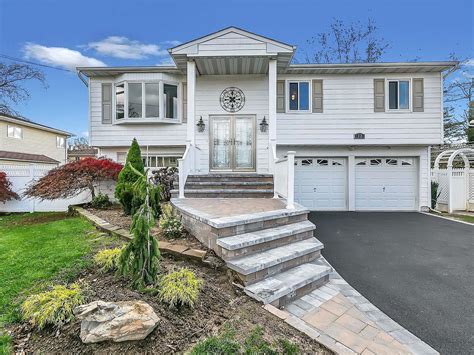 33 Beach Street, Massapequa, NY 11758 | Zillow