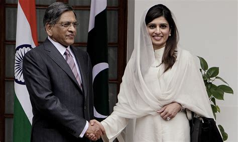 India Falls In Love With Hina Rabbani Khar Pakistans First Female