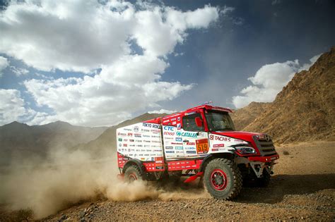 Hino Team Sugawara Clinches11th Consecutive Class Win In Dakar Rally