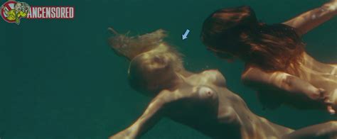 Riley Steele Nue Dans Piranha 3d