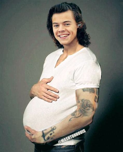 congrats louis you and haz are finally pregnant here is the first exclusive picture of the