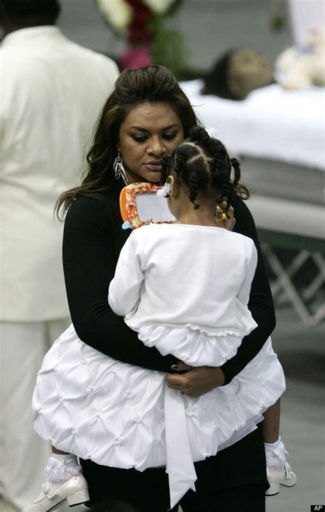 Chris Henry Funeral Pictures Photos From The Memorial Huffpost