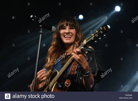 We would like to show you a description here but the site won't allow us. Hanna Nicole Perez Mosa Imágenes De Stock & Hanna Nicole ...