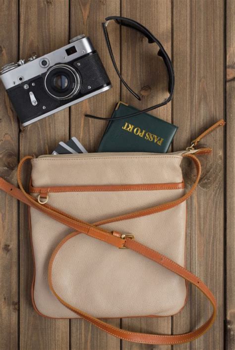 10 Best Travel Handbags Get The Best Purse For International Travel
