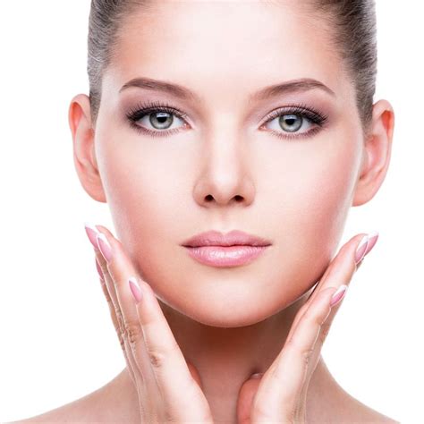 Uneven skin tone may occur as a result of various skin conditions. 8 FABULOUS & EASY TIPS FOR SKIN WHITENING & EVEN SKIN TONE ...