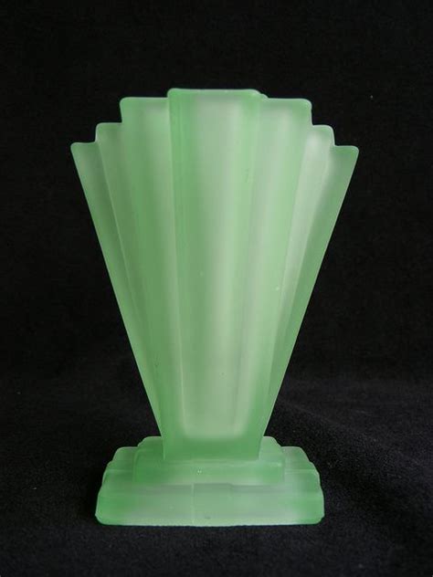 Bagley Grantham Art Deco 1930s Uranium Green Glass Vase Art Deco