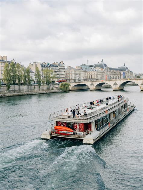 Best Seine Dinner River Cruises In Paris And Boat Tickets This Is Paris