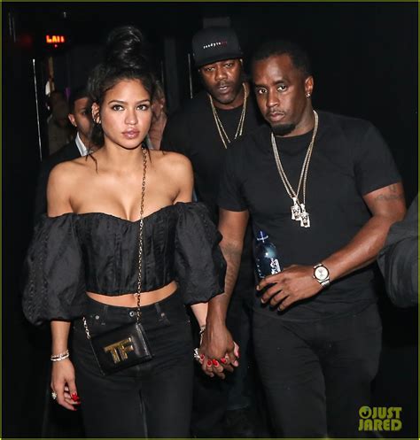Sean Diddy Combs Girlfriend Cassie Hold Hands At A Party In Miami Photo Cassie