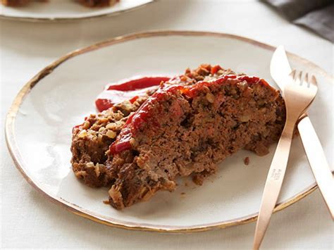 Throughout the years that she has lived and worked in east hampton, ina garten has catered and attended countless partie. Easy Meatloaf to Make at Home | Best Meat Loaf Recipe ...