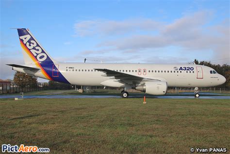 Airbus A320 111 F Wwai Airbus Industrie Par Yvan Panas Pictaero