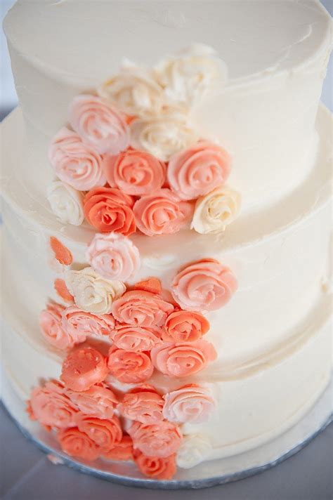 Nyc Wedding At Studio 450 From Ellie Photography Coral Wedding Cakes