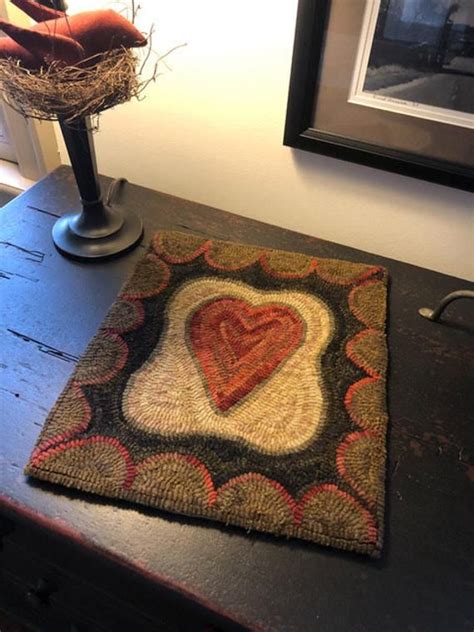 One Heart Rug Hooking Pattern Designed By Therese Shick Etsy Rug