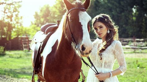 Brunette Horse Cowgirl Outdoors Hd Wallpaper Rare Gallery