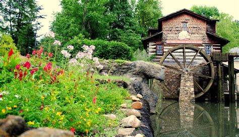 The Grist Mill At Dollywood Is As Unique And Wonderful As The Cinnamon